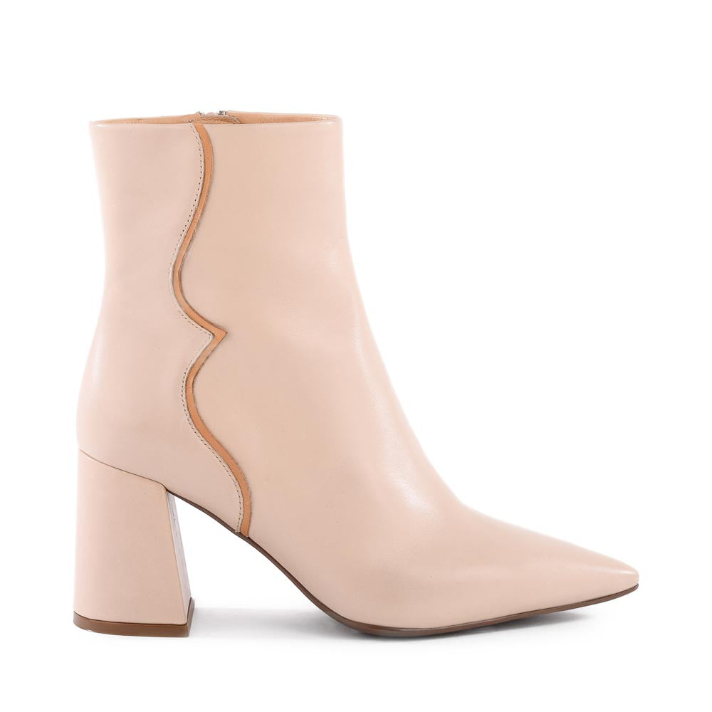 Broken Promises Boot